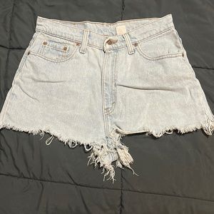 DAISY DUKE JEAN SHORTS
